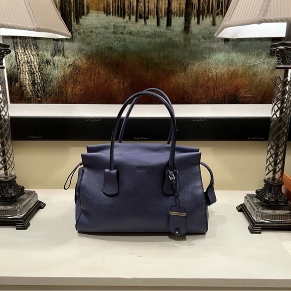 Tod's Blue Leather Tote/Satchel. Exceptional Condition. - Picture 5 of 16